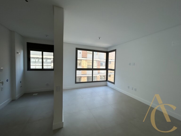 Apartamento à venda – 2 quartos sendo 1 suíte – Estreito, Florianópolis/SC.