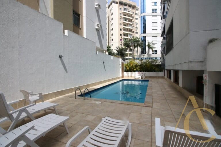 Apartamento/Cobertura à venda – 4 quartos sendo 2 suítes – Agronômica, Florianópolis/SC.