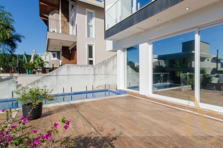 Casa residencial à venda – 4 suítes – João Paulo – Florianópolis/SC.