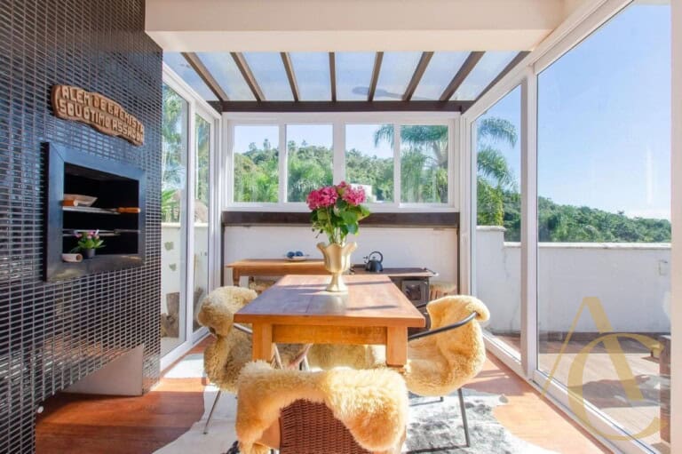 Casa residencial à venda – 4 suítes – João Paulo – Florianópolis/SC.