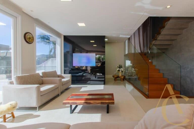 Casa residencial à venda – 4 suítes – João Paulo – Florianópolis/SC.