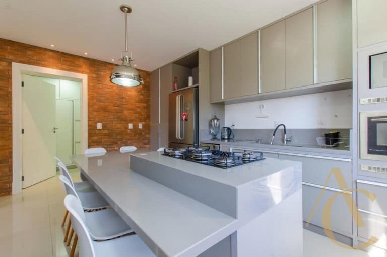 Casa residencial à venda – 4 suítes – João Paulo – Florianópolis/SC.