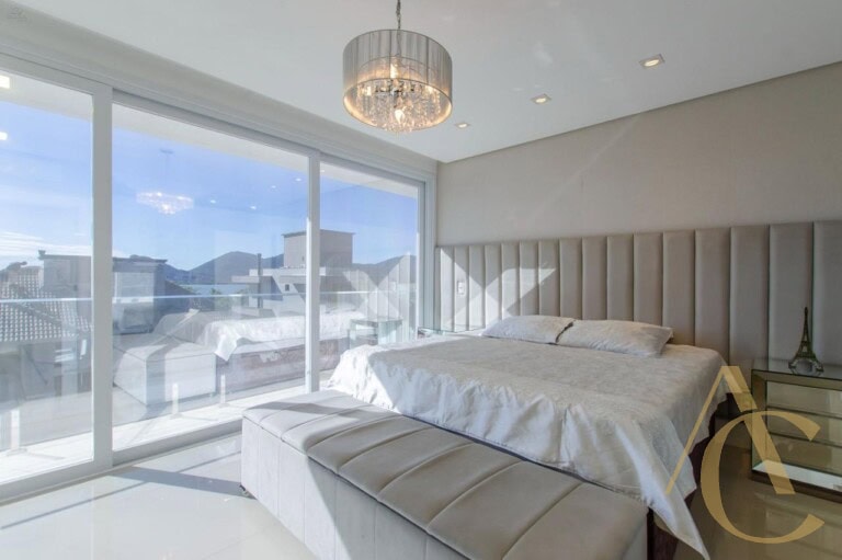 Casa residencial à venda – 4 suítes – João Paulo – Florianópolis/SC.