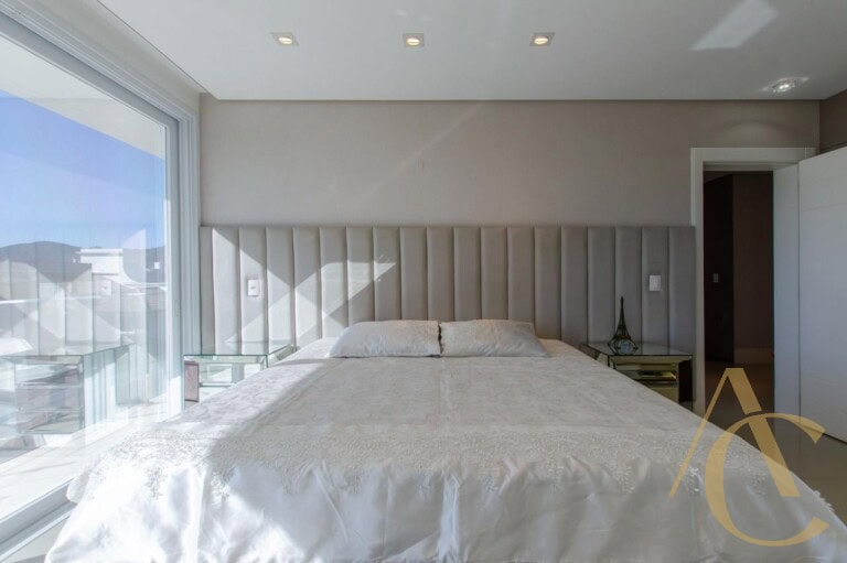 Casa residencial à venda – 4 suítes – João Paulo – Florianópolis/SC.