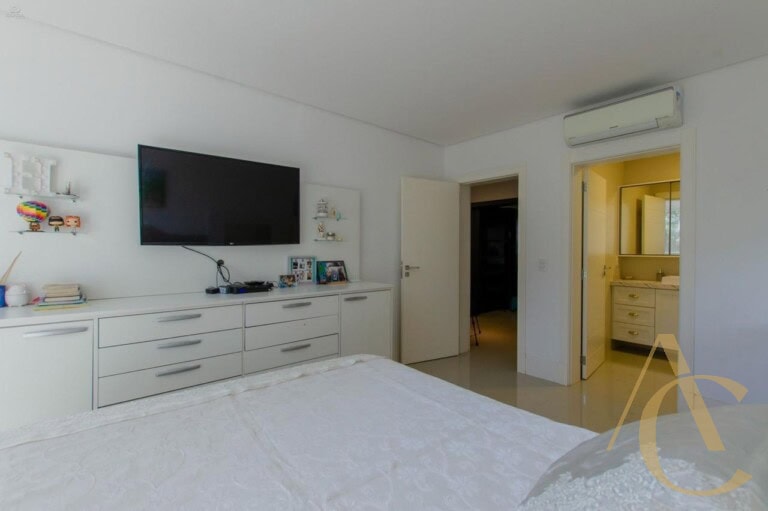 Casa residencial à venda – 4 suítes – João Paulo – Florianópolis/SC.