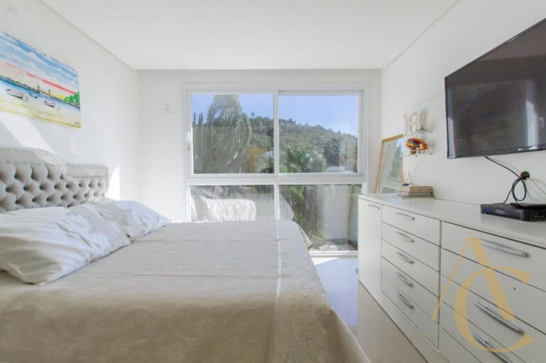 Casa residencial à venda – 4 suítes – João Paulo – Florianópolis/SC.