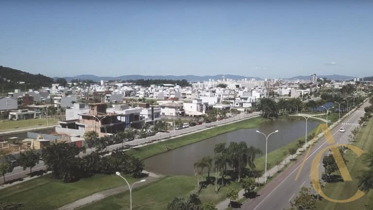 Loja para locação – 446,38m² – Deltaville – Biguaçu/SC.