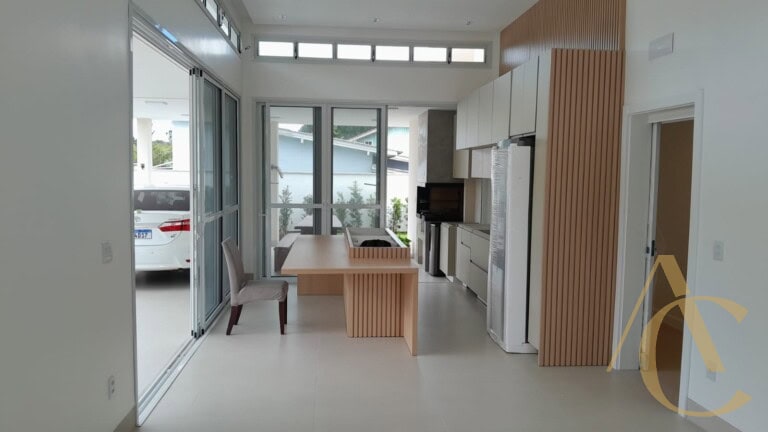 Casa residencial à venda – 3 suítes – Camboa – Governador Celso Ramos/SC.