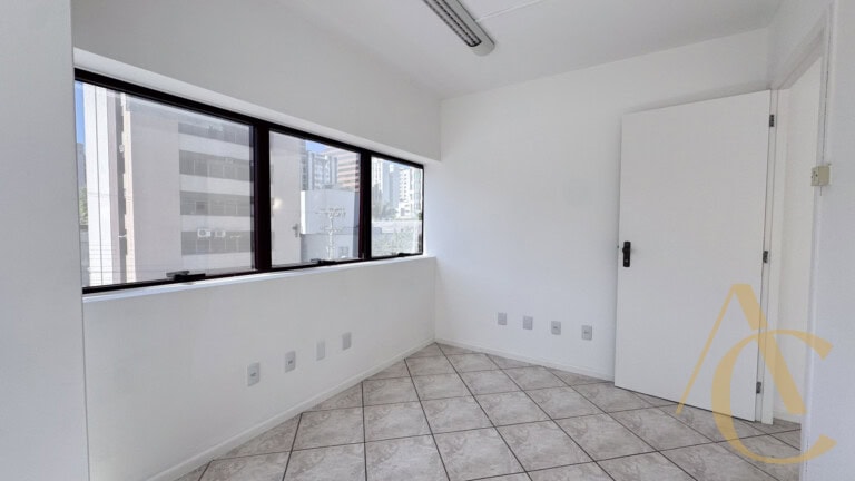 Sala para locação – 41,97m² – Centro – Florianópolis/SC.