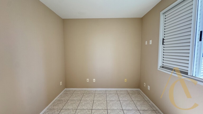 Apartamento para alugar – 03 quartos sendo 01 suíte – Centro – Palhoça/SC.