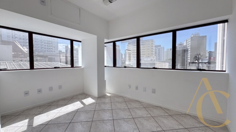 Sala para locação – 41,97m² – Centro – Florianópolis/SC.