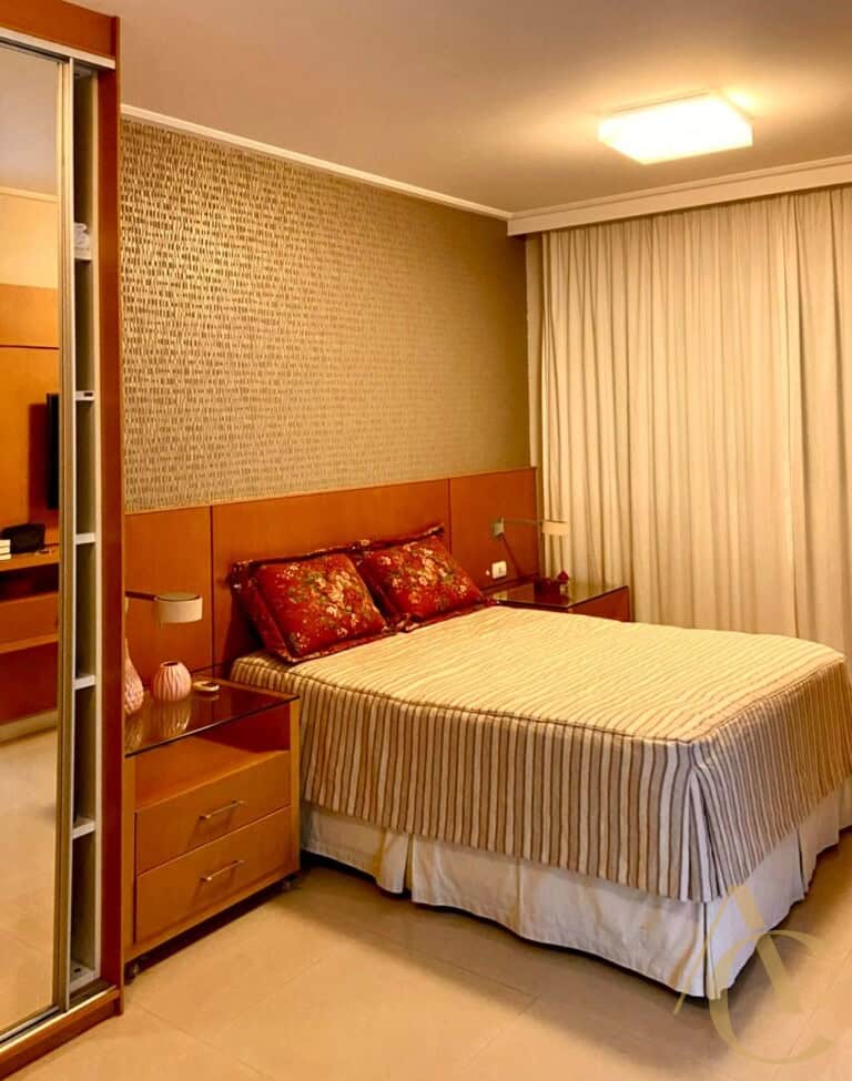 Apartamento à venda – 2 suítes – Centro – Florianópolis, SC.