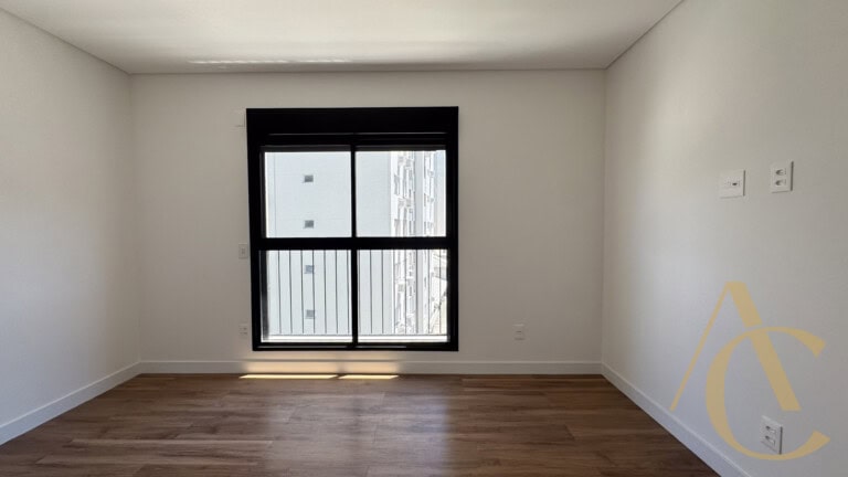 Apartamento à venda, 3 quartos sendo 1 suíte – 2 vagas de garagem –  Centro, Florianópolis, SC.