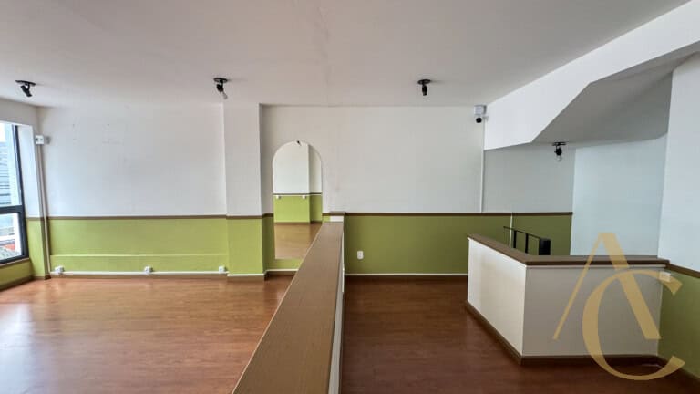 Loja para alugar com vitrine para rua Felipe Schmidt – Centro – Florianópolis, SC.