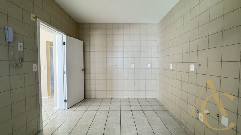 Apartamento para alugar – 03 quartos sendo 01 suíte – Centro – Palhoça/SC.