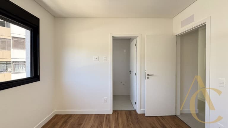 Apartamento à venda, 2 suítes, Centro, Florianópolis, SC.