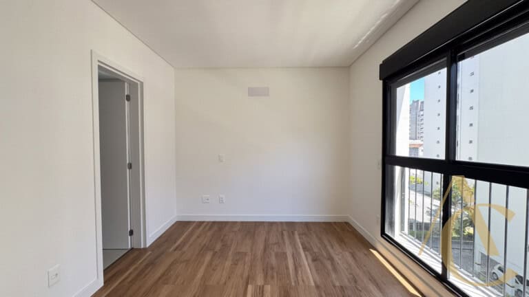 Apartamento à venda, 3 quartos sendo 1 suíte – 2 vagas de garagem –  Centro, Florianópolis, SC.