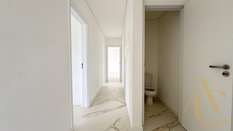 Apartamento à venda – 3 suítes – Cacupé – Florianópolis/SC.