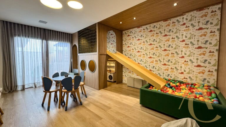 RESERVADO – Apartamento para alugar – 3 suítes – Centro – Florianópolis/SC.