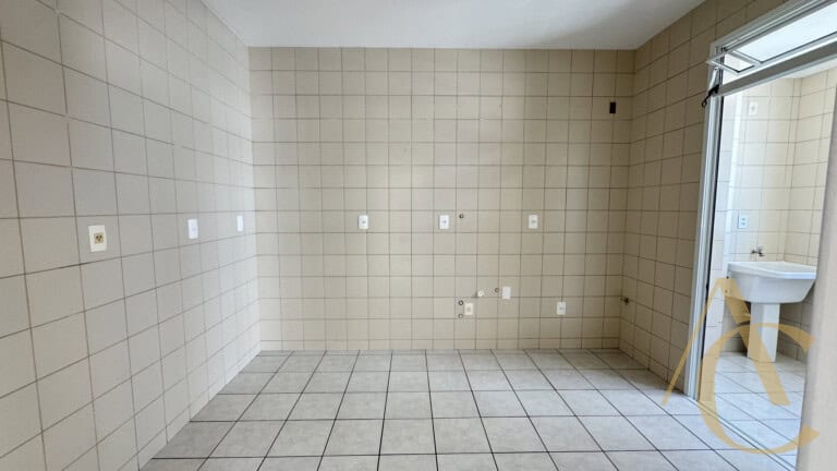 Apartamento para alugar – 03 quartos sendo 01 suíte – Centro – Palhoça/SC.