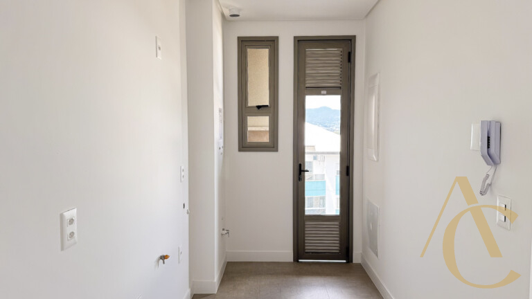 Apartamento à venda – 2 quartos sendo 1 suíte – João Paulo, Florianópolis/SC.
