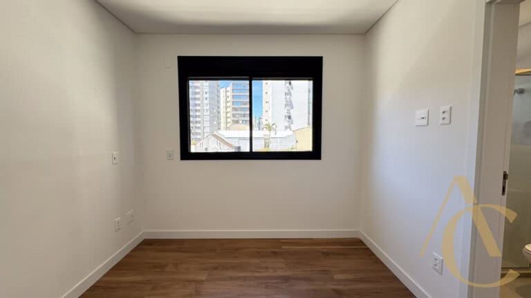 Apartamento à venda, 2 suítes, Centro, Florianópolis, SC.