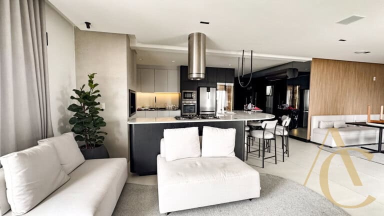 RESERVADO – Apartamento para alugar – 3 suítes – Centro – Florianópolis/SC.