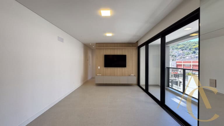 Apartamento à venda, 2 suítes, Centro, Florianópolis, SC.