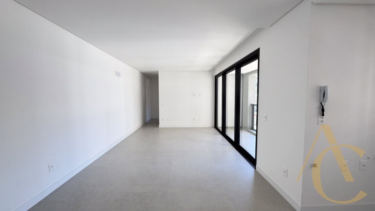 Apartamento à venda, 2 suítes, Centro, Florianópolis, SC.