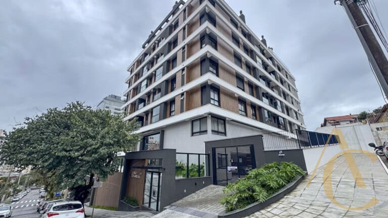 RESERVADO – Apartamento para alugar – 3 suítes – Centro – Florianópolis/SC.