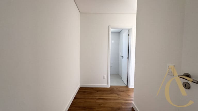 Apartamento à venda, 2 suítes, Centro, Florianópolis, SC.