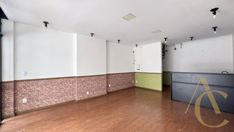 Loja para alugar com vitrine para rua Felipe Schmidt – Centro – Florianópolis, SC.