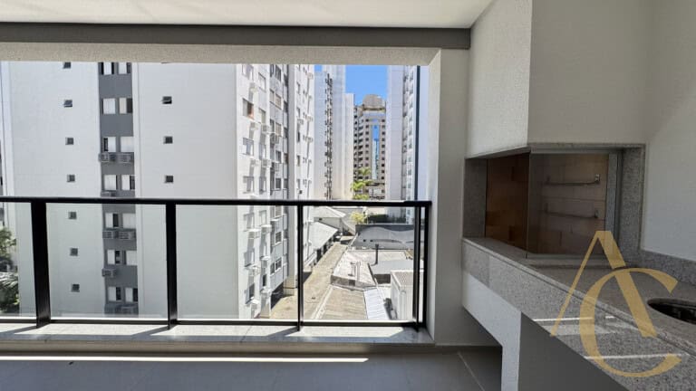 Apartamento à venda, 3 quartos sendo 1 suíte – 2 vagas de garagem –  Centro, Florianópolis, SC.
