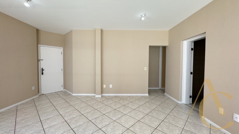 Apartamento para alugar – 03 quartos sendo 01 suíte – Centro – Palhoça/SC.