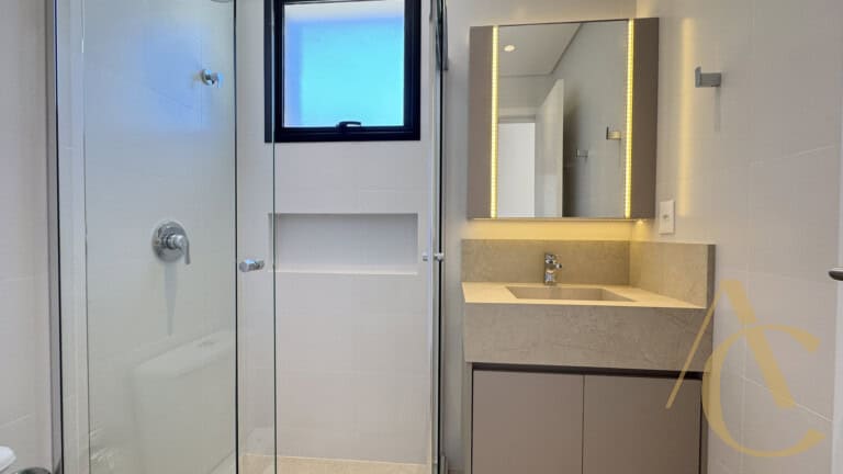 Apartamento à venda, 2 suítes, Centro, Florianópolis, SC.