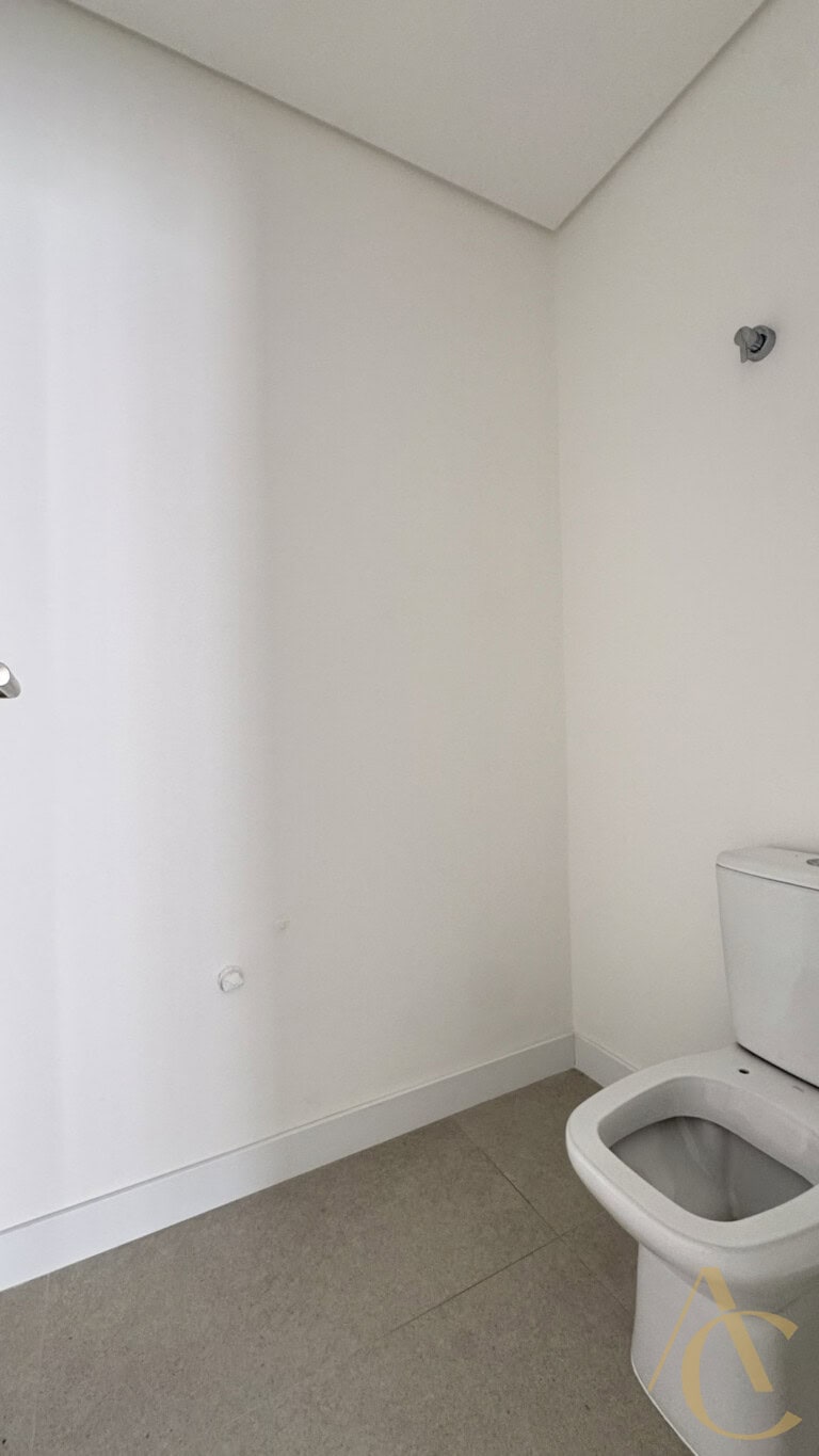 Apartamento à venda, 3 quartos sendo 1 suíte – 2 vagas de garagem –  Centro, Florianópolis, SC.