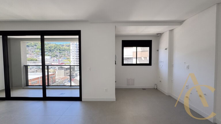 Apartamento à venda, 2 suítes, Centro, Florianópolis, SC.