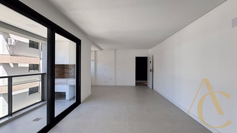 Apartamento à venda, 2 suítes, Centro, Florianópolis, SC.