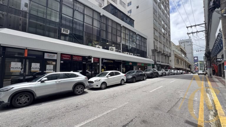 Loja para alugar com vitrine para rua Felipe Schmidt – Centro – Florianópolis, SC.