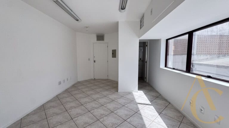 Sala para locação – 41,97m² – Centro – Florianópolis/SC.