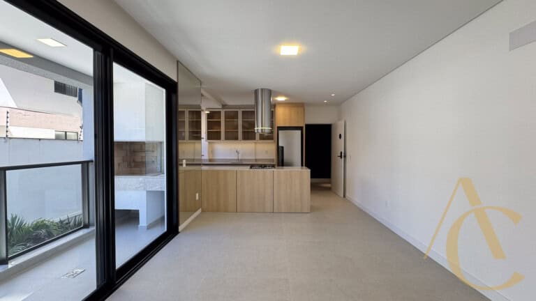 Apartamento à venda, 2 suítes, Centro, Florianópolis, SC.