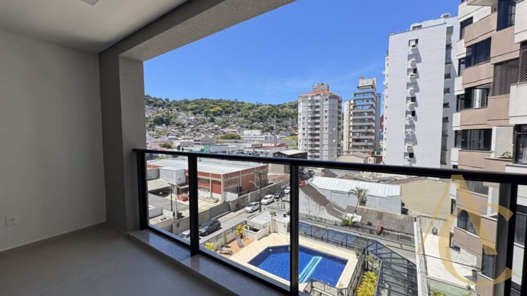 Apartamento à venda, 2 suítes, Centro, Florianópolis, SC.