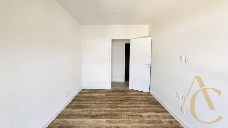 Apartamento à venda – 2 quartos sendo 1 suíte – João Paulo, Florianópolis/SC.