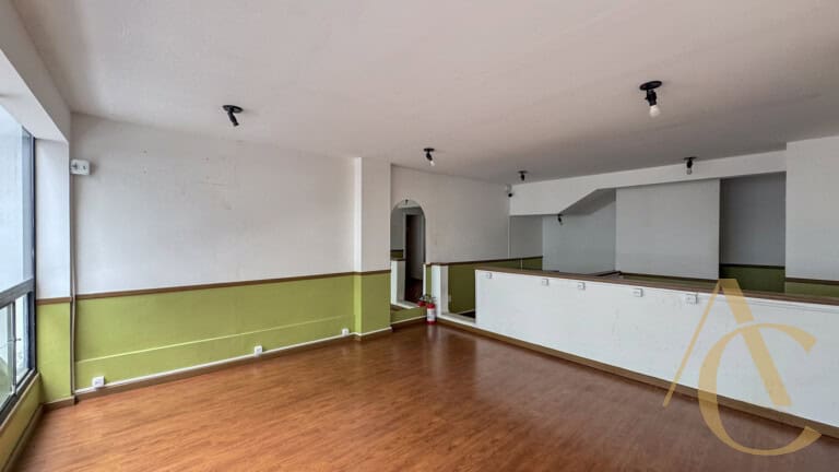 Loja para alugar com vitrine para rua Felipe Schmidt – Centro – Florianópolis, SC.