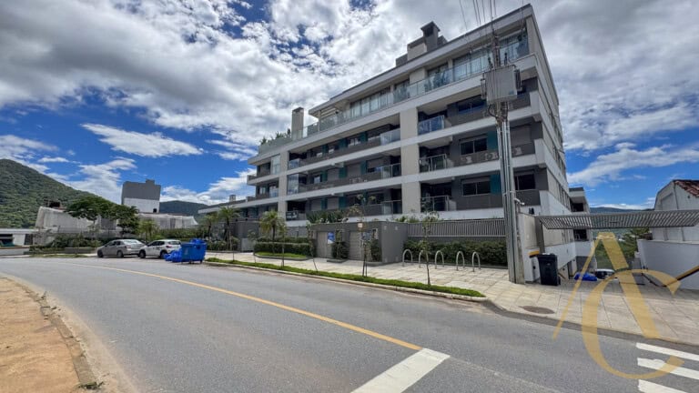Apartamento à venda – 2 quartos sendo 1 suíte – Cacupé – Florianópolis/SC.