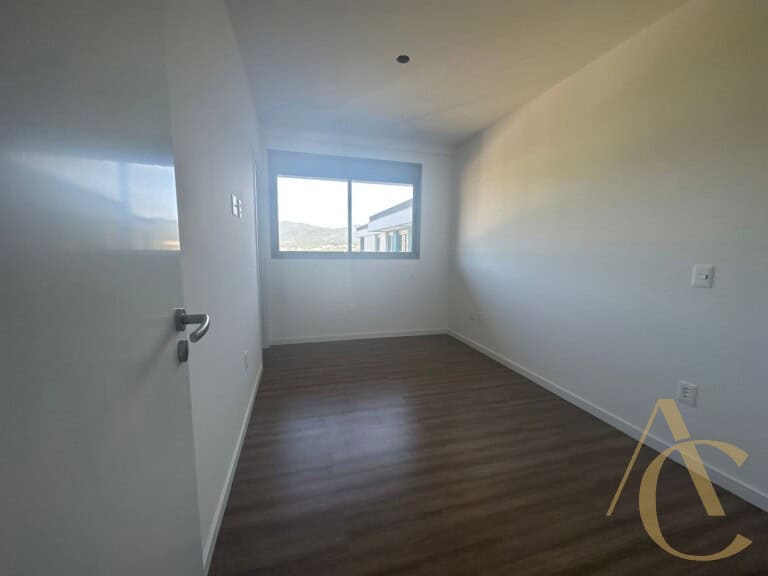 Apartamento à venda – 3 quartos sendo 2 suítes – Cacupé – Florianópolis/SC.