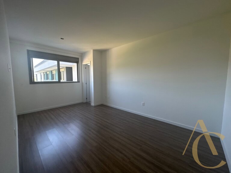 Apartamento à venda – 3 quartos sendo 2 suítes – Cacupé – Florianópolis/SC.