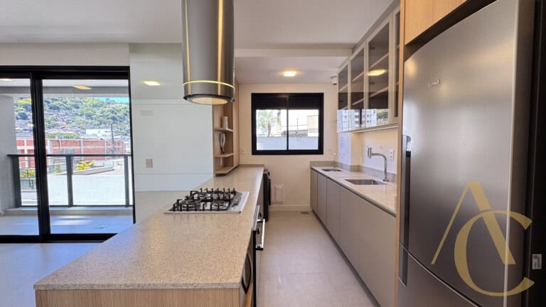 Apartamento à venda, 2 suítes, Centro, Florianópolis, SC.