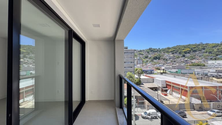 Apartamento à venda, 2 suítes, Centro, Florianópolis, SC.