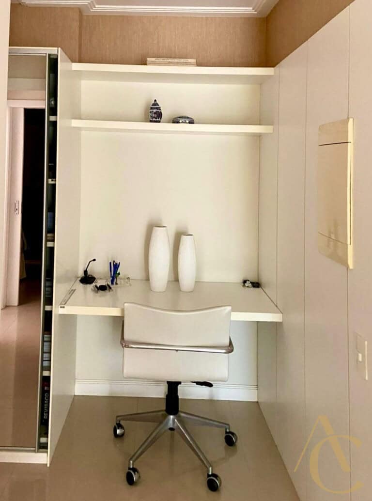 Apartamento à venda – 2 suítes – Centro – Florianópolis, SC.